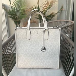 Large Michael Kors Tote - BRAND NEW W / TAGS